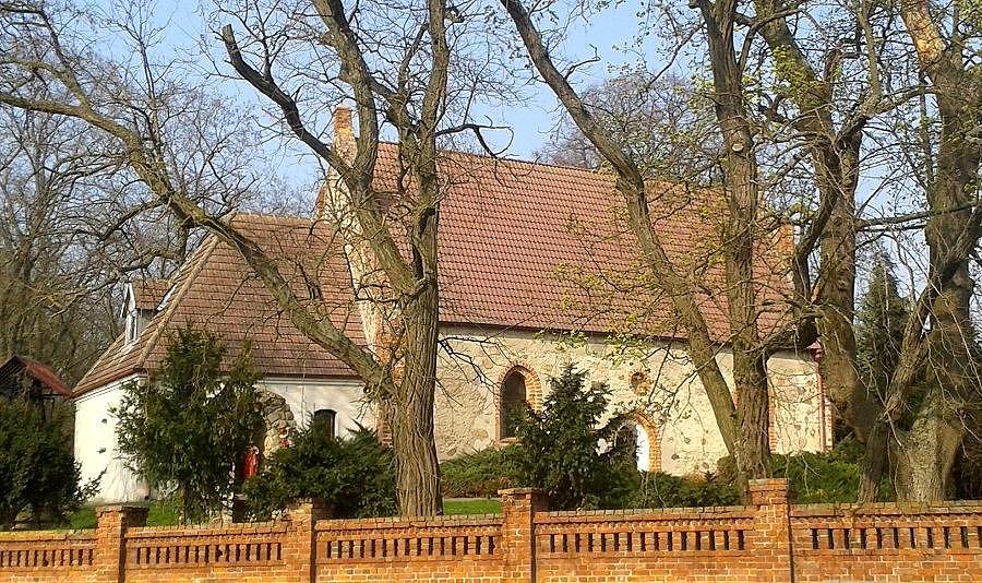 Kościół filialny p.w. MB Nieustającej Pomocy w Lubiatowie