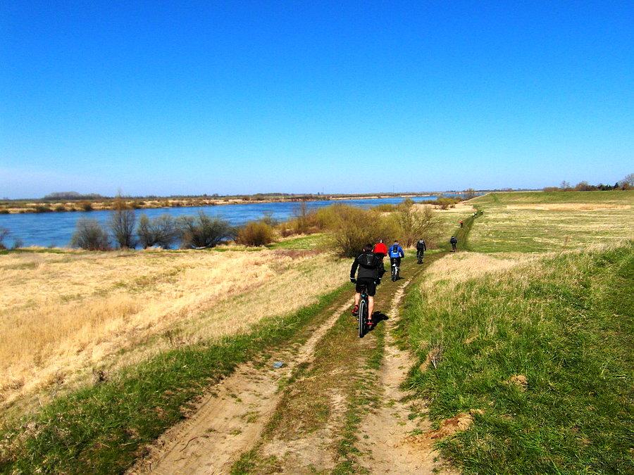 Dalej już trudniej...- do mostu pozostały jakieś 3 km