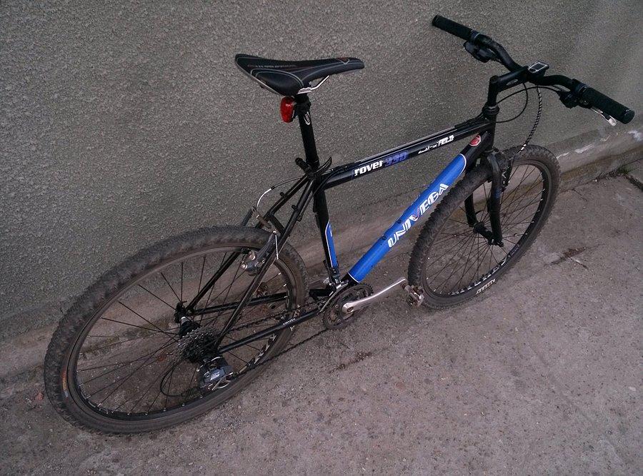 UNIVEGA rover 330 back