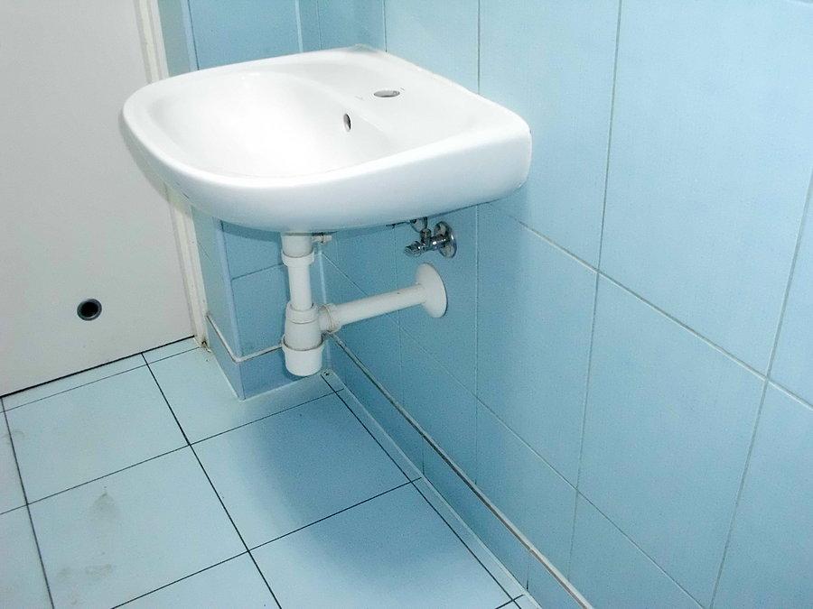 Umywalka do mycia bezwodnego :) w Zespole Wojewódzkich Przychodni Specjalistycznych w Katowicach przy ulicy Powstańców