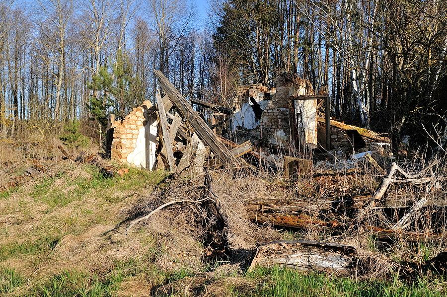 Ruina nad jeziorem