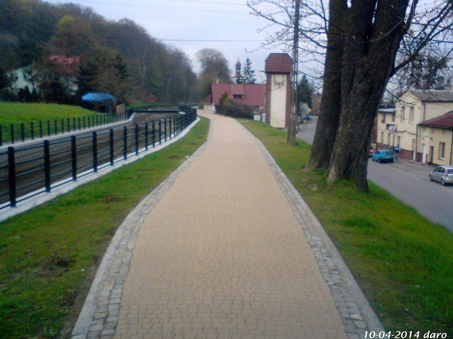 10-04-2014. Nowo wybudowana trasa rowerowa przy kanale rz.Raduni w Gdańsku - Trakt Św.Wojciecha