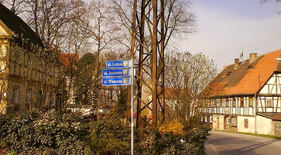 A gdzie jest Zima?!? - zapytał z przekrwionymi ze zgorszenia oczyma Mors