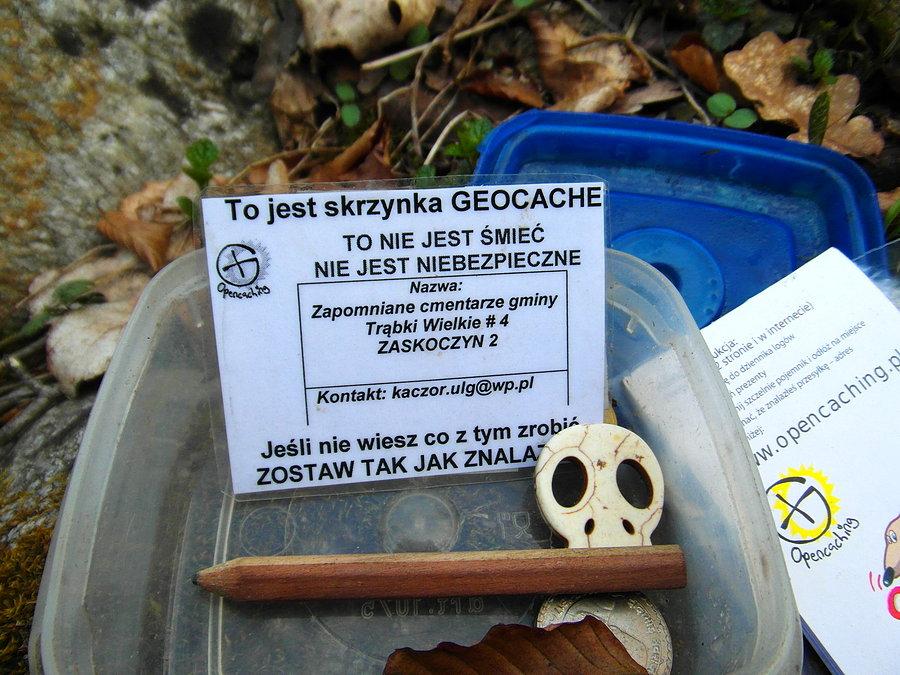 Skrzynkę geocache pt" Zapomniane cmentarze"