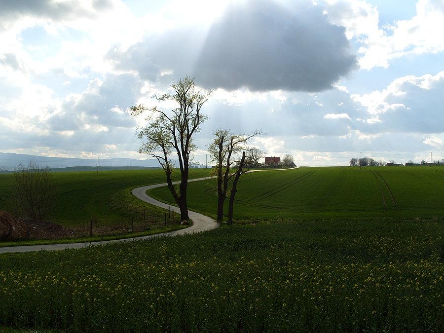 Jak na popołudnie pogoda klaruje się super, słońce przyświeca i tak ma być ;)