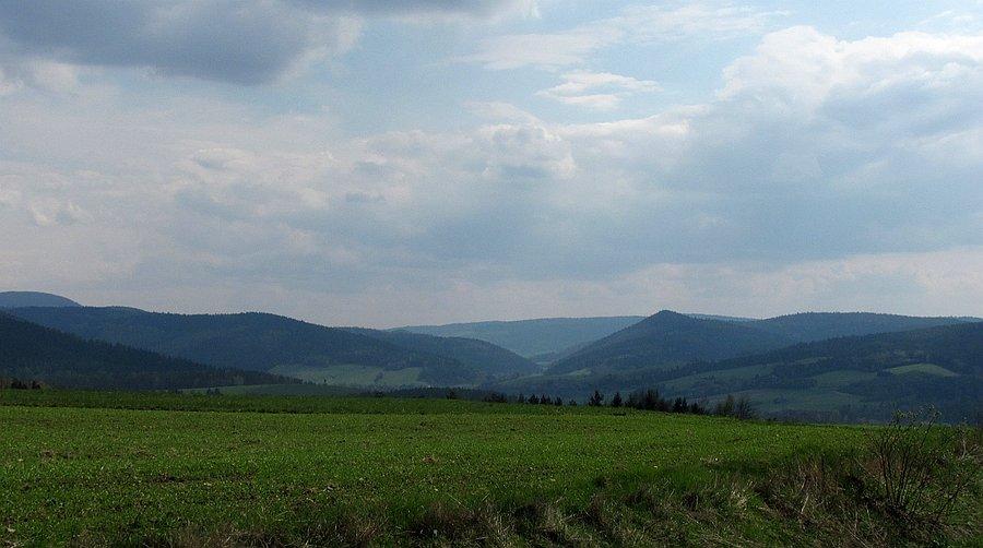Rzut oka w dolinę w stronę Banicy z Taniej G