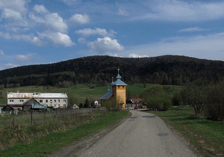Regietów, miła wioseczka pod górką Rotunda