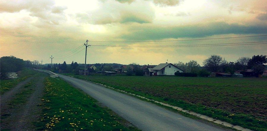 Antosovice. Wieje silny wiatr i robi się coraz ciemniej