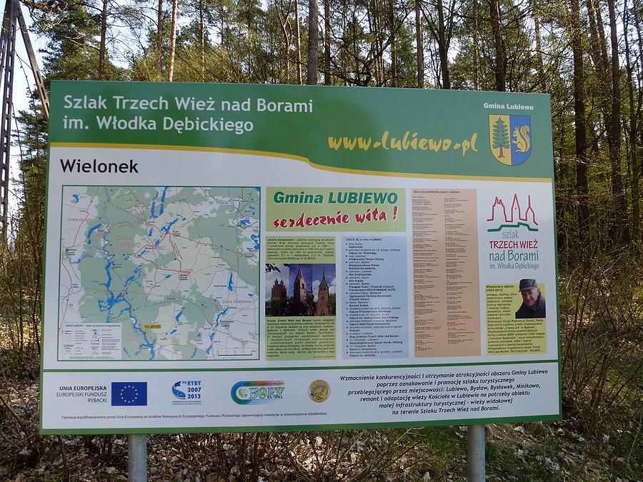 Nowa tablica koło promu
