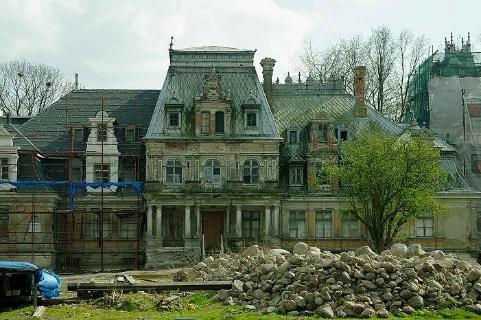 Guzów-pałac II
