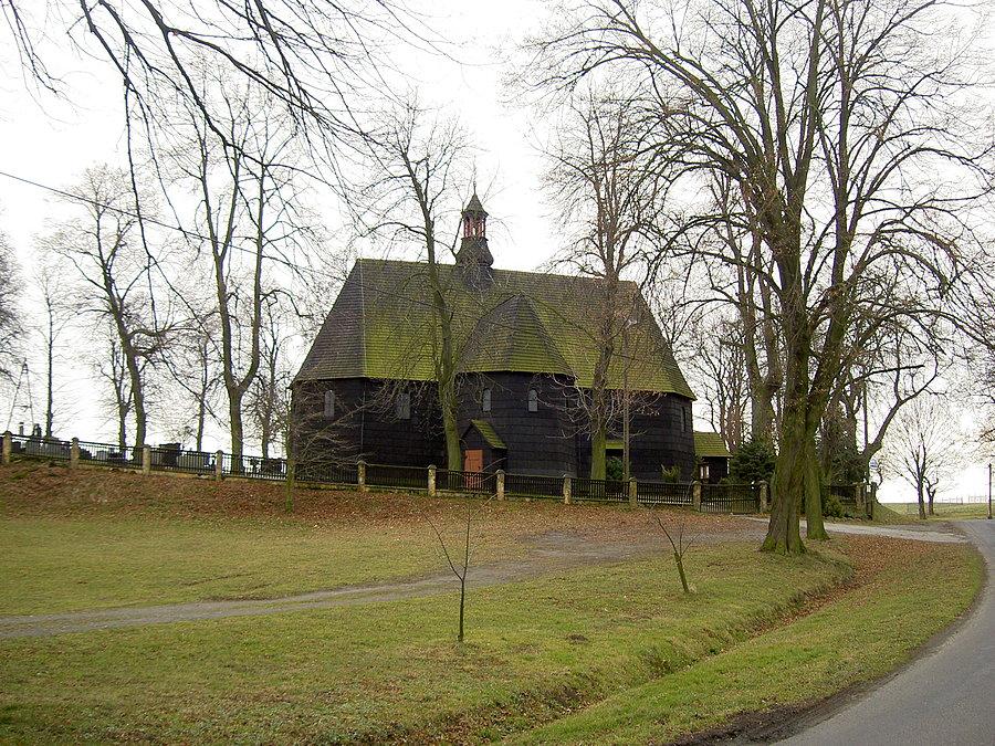 Drewniany kościół w Bryksach z 1661r