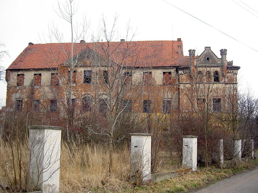 Pałac chroniony prawem i co w związku z tym?
