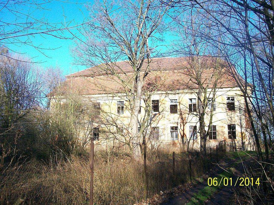 Pałac w Rozkochowie od tyłu
