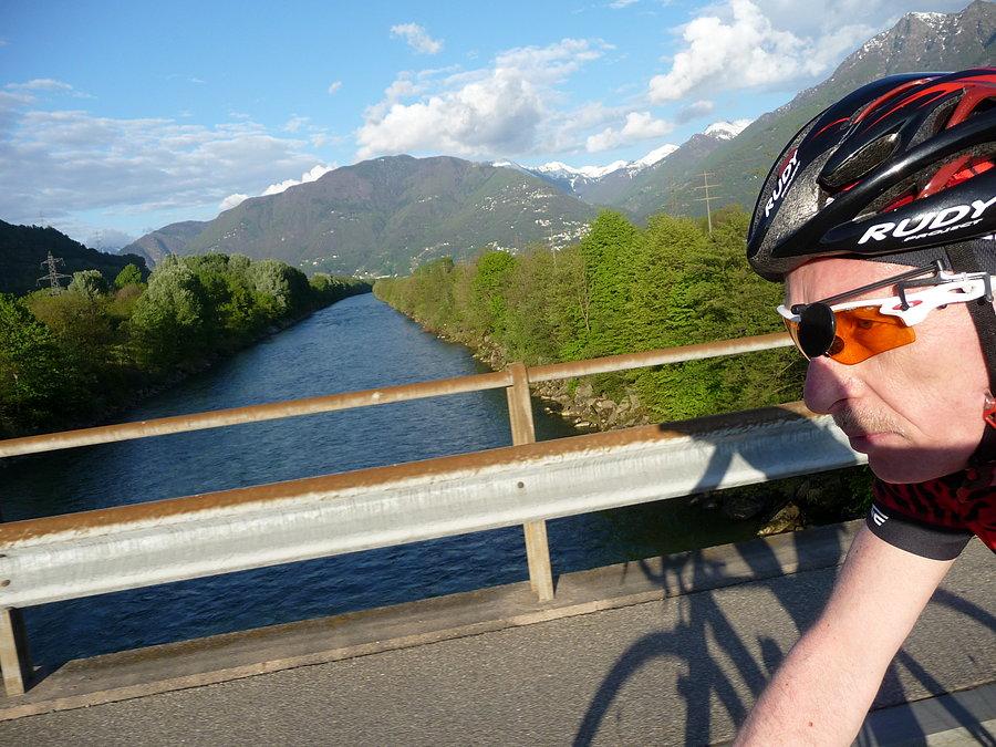 Locarno-Bellinzona-Locarno Runde - przez rzekę Ticino (dopływ do Lago Maggiore)