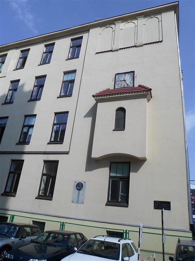 Budynek przedwojennej szkoły francuskiej
