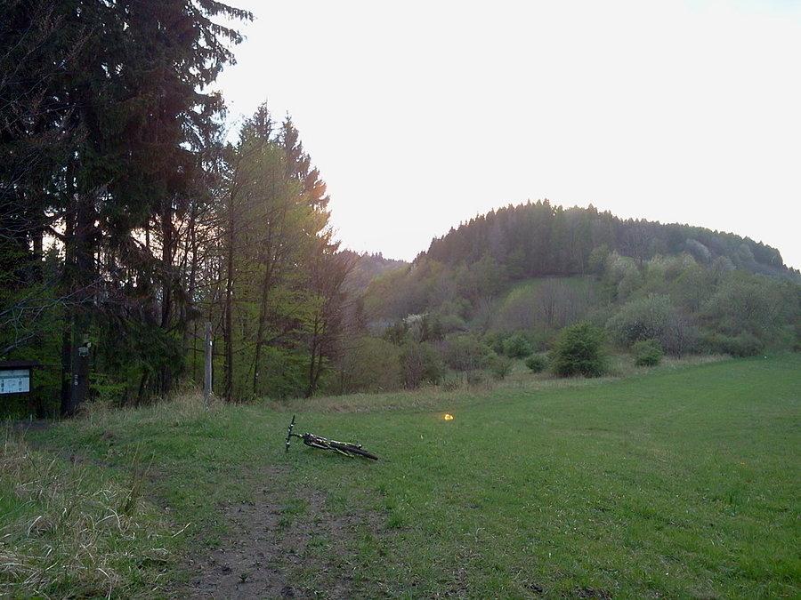 Przełęcz między Małym Ostrym i Wróżną