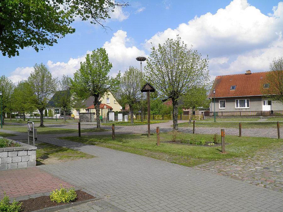 Centrum wsi Pampow - 26 kwietnia 14 r
