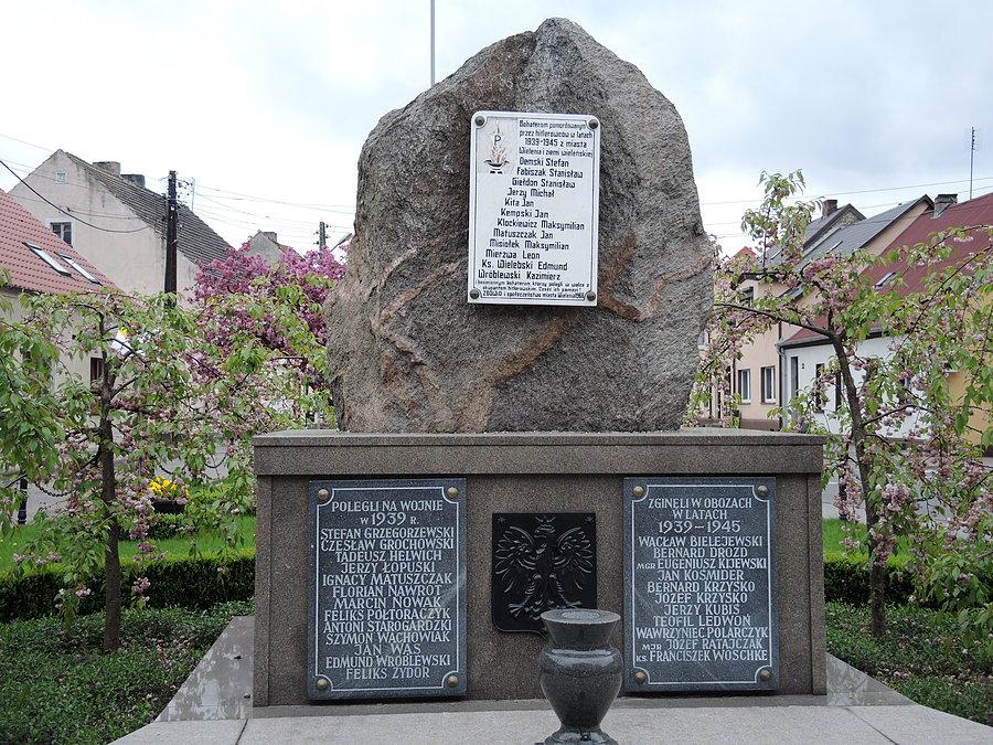 Pomnik bohaterów Wielenia i ziemii wieleńskiej pomodowanych w latach 1939-1945