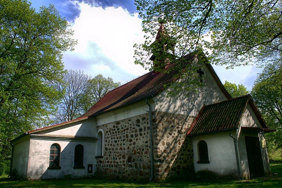 Kościół p.w. Matki Boskiej Nieustającej Pomocy w Bobolinie