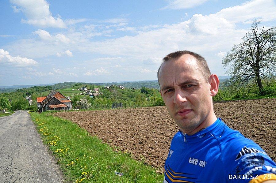 Pogórze Wiśnickie widok na Kamionke i Porąbke Uszewską