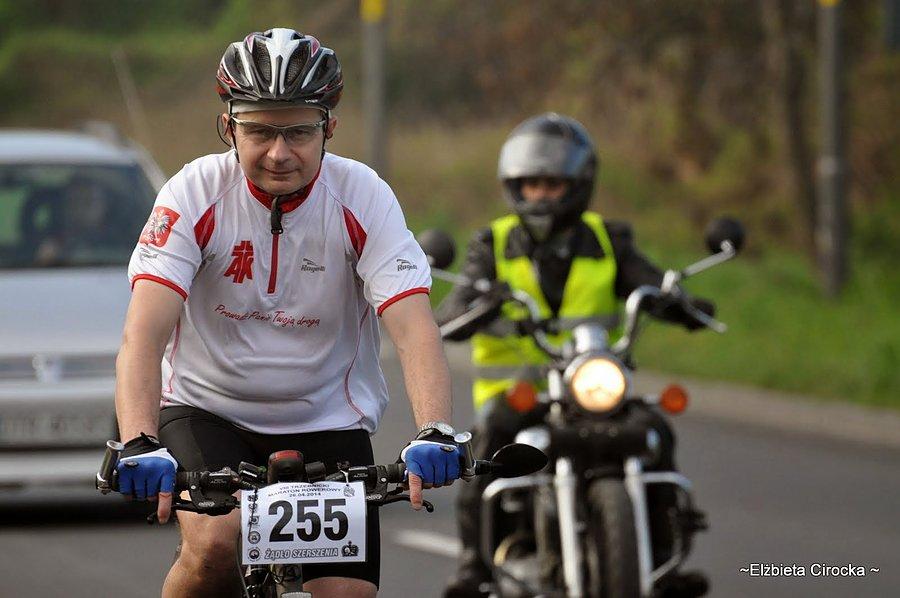 Wyjazd z Trzebnicy pod eskortą motocykli