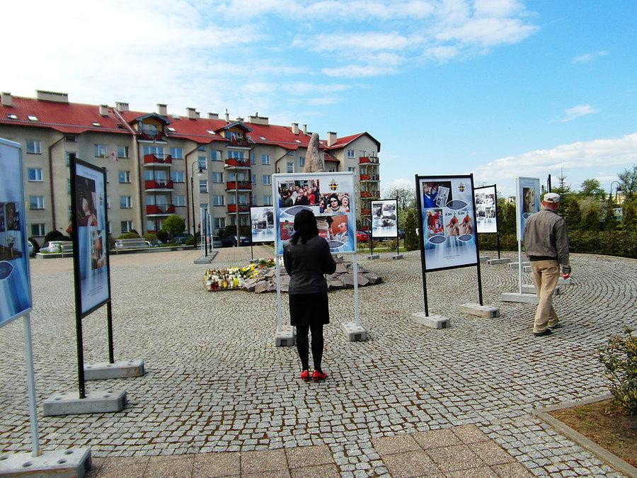 Wystawa poświęcona JP II – przygotowana przez Fabrykę Sztuk w Tczewie