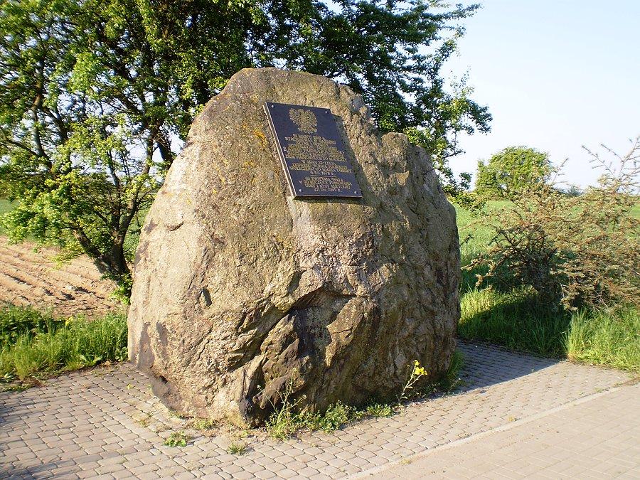 Pamiątkowy Głaz w Gardzku