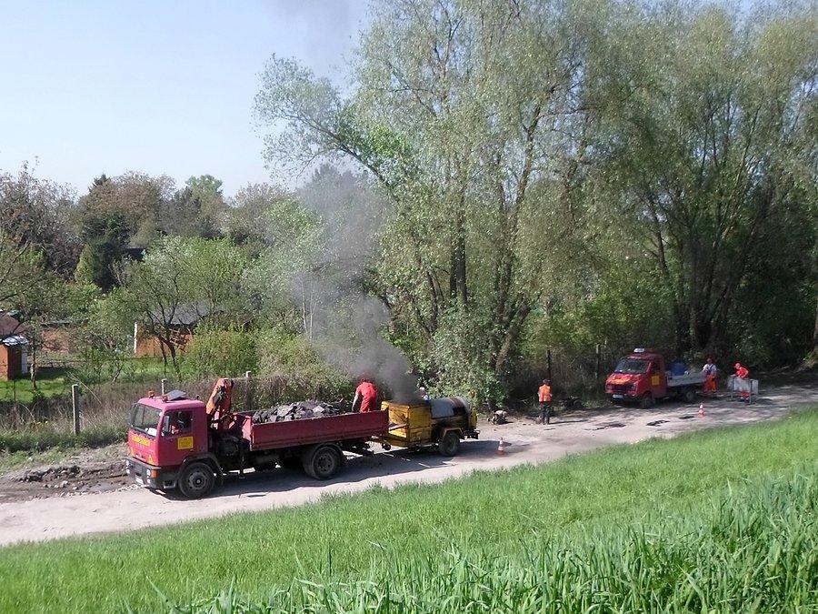 Wtórne wykorzystanie destruktu asfaltowego do łatania dziur