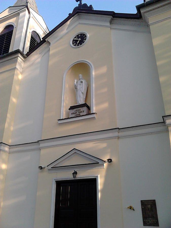 Front kościoła