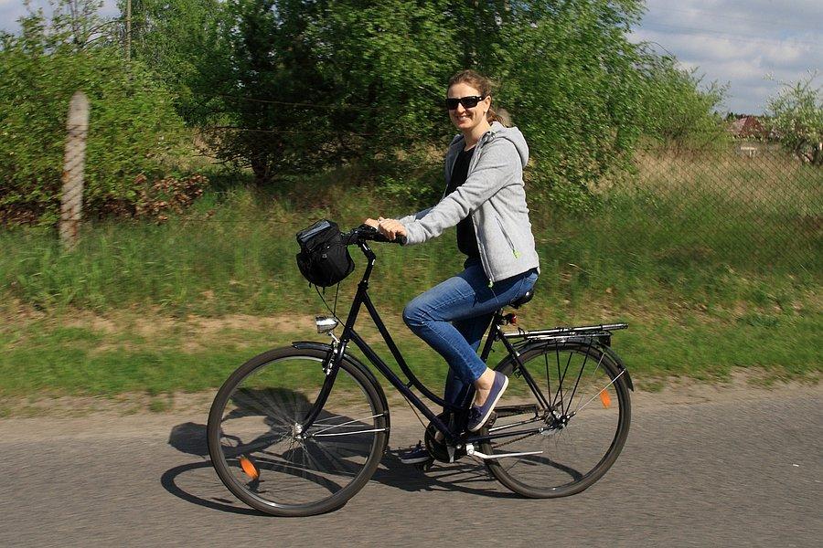 Renata na swoim pełnoletnim rowerku