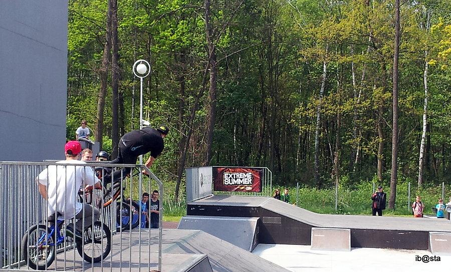 Wall Tap - komentator tak nazwał ten trick ;)