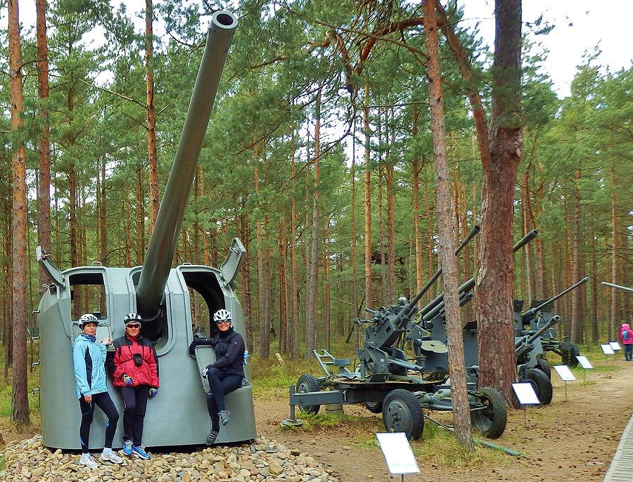 Na trasie wycieczki rowerowej -po Helu. Muzeum Obrony Wybrzeża