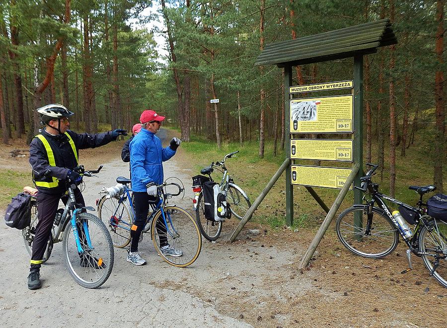 Na trasie wycieczki rowerowej -po Helu. Muzeum Obrony Wybrzeża