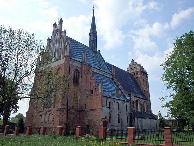 Świecka fara - kościół pw. Matki Boskiej Częstochowskiej i Świętego Stanisława