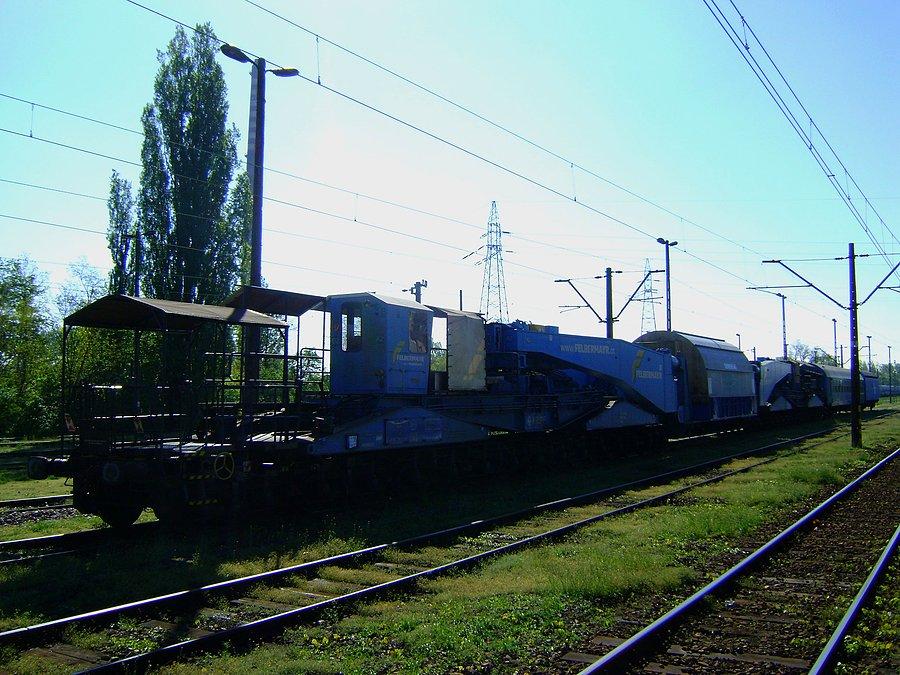 Skład z przekroczoną skrajnią na stacji Tomaszów Mazowiecki