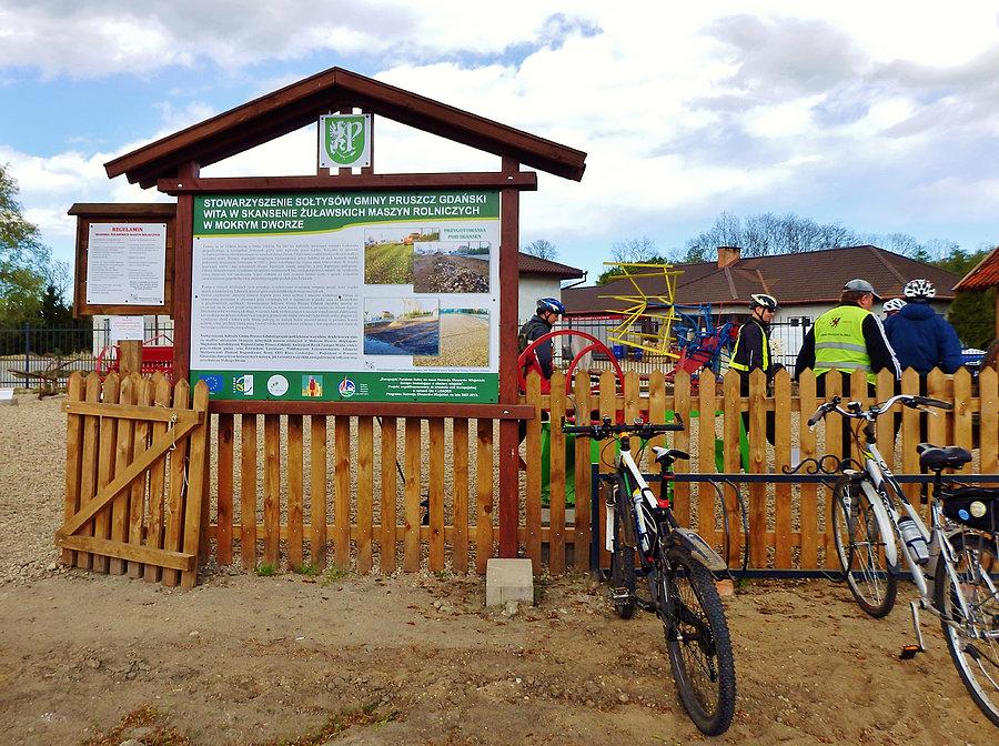 Żuławski Tulipan. Na trasie - Skansen Żuławskich Maszyn Rolniczych-Mokry Dwór