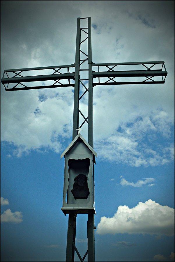 Krzyż na szczycie
