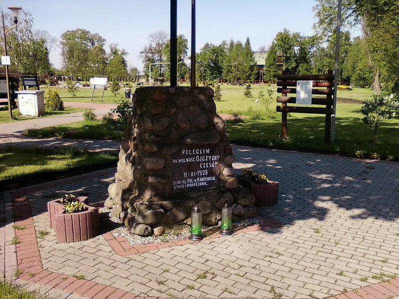 Kampinos - tablica pamiątkowa