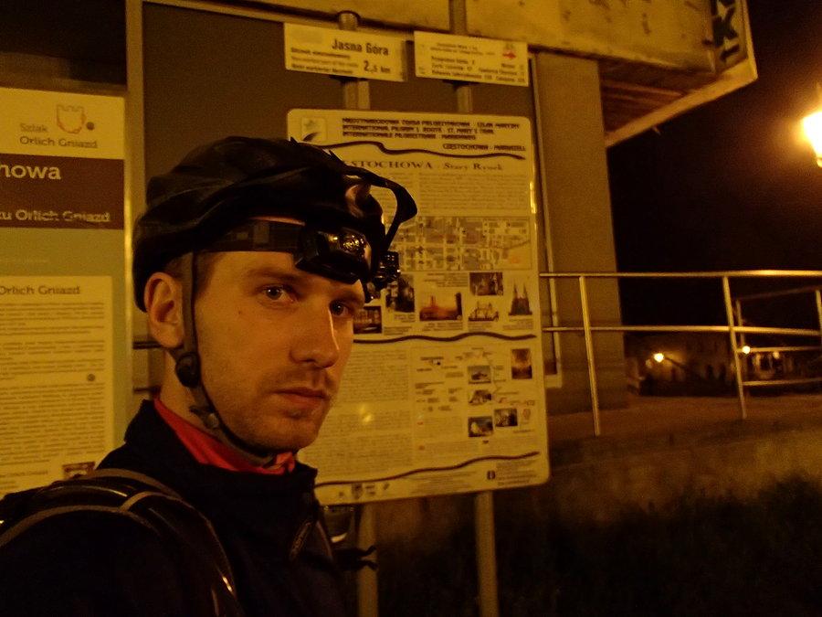 Start szlaku orlich gniazd w Częstochowie
