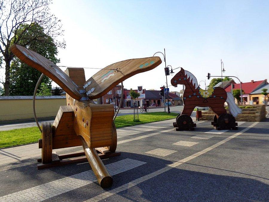 Figura konia w Skaryszewie i wszystko jasne
