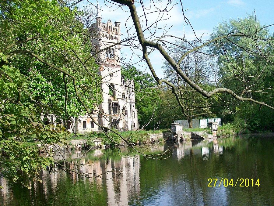 Pałac w Kopicach