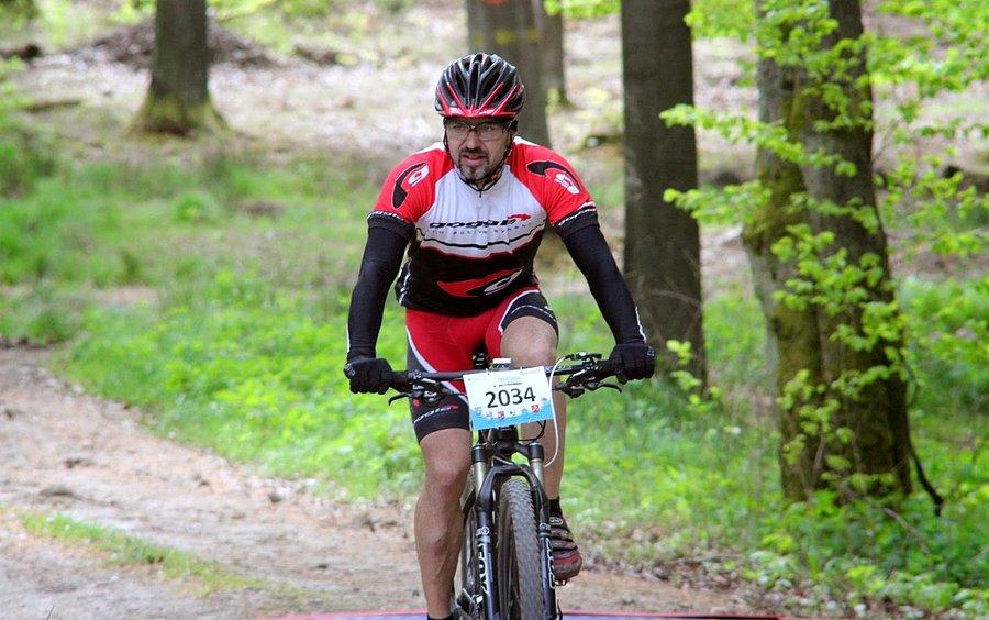 Samotnik na rozjeździe. Patrzę jak wygląda skręt na mega