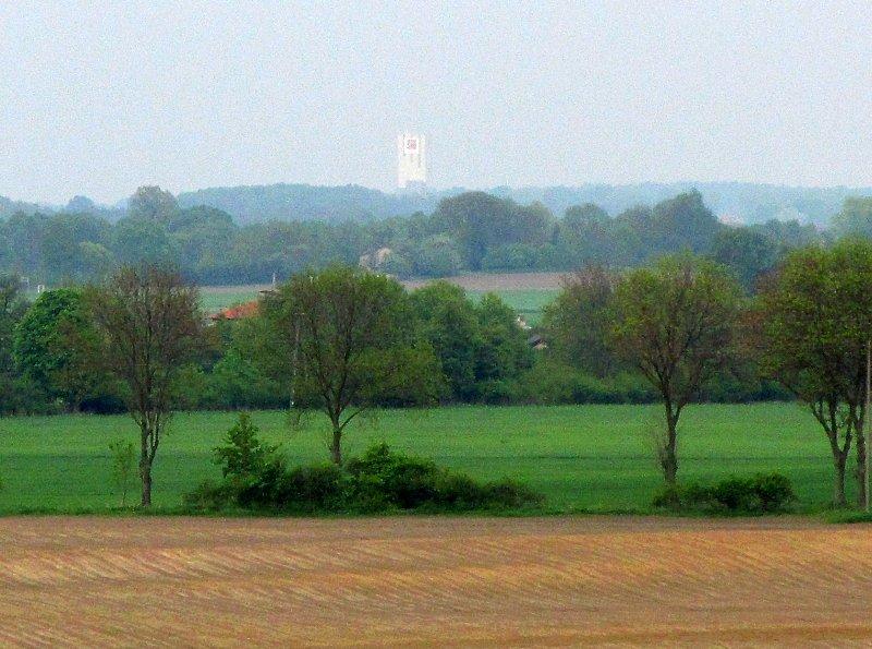 Zbliżenie na wieżę Baumitu w Pobiedziskach