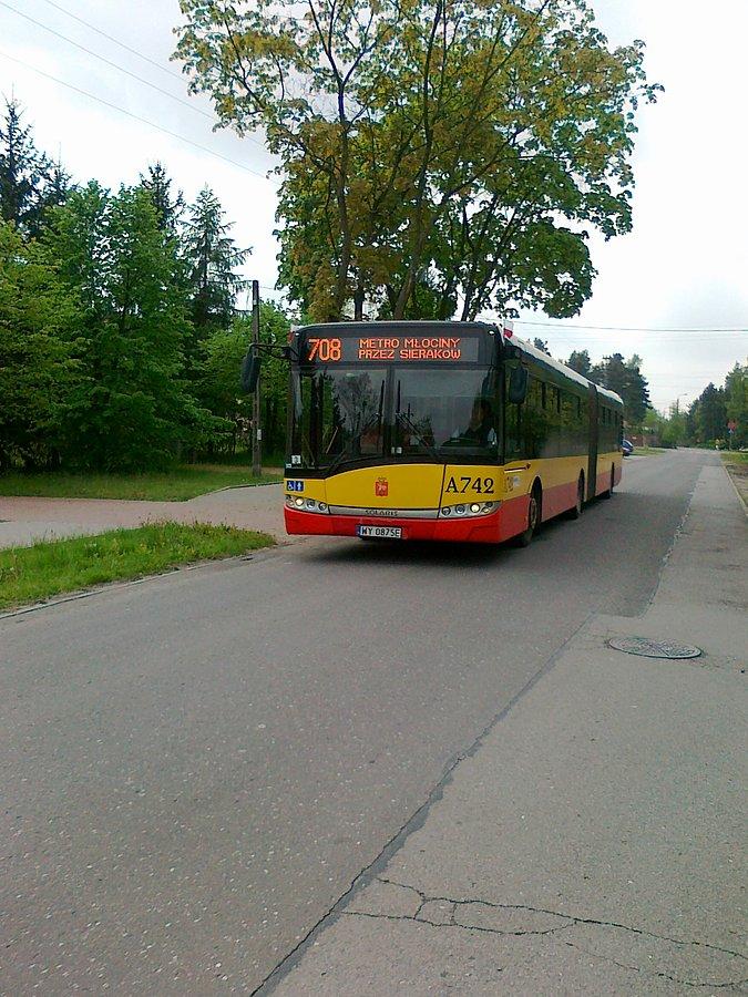 Autobus jedzie do Sierkaowa