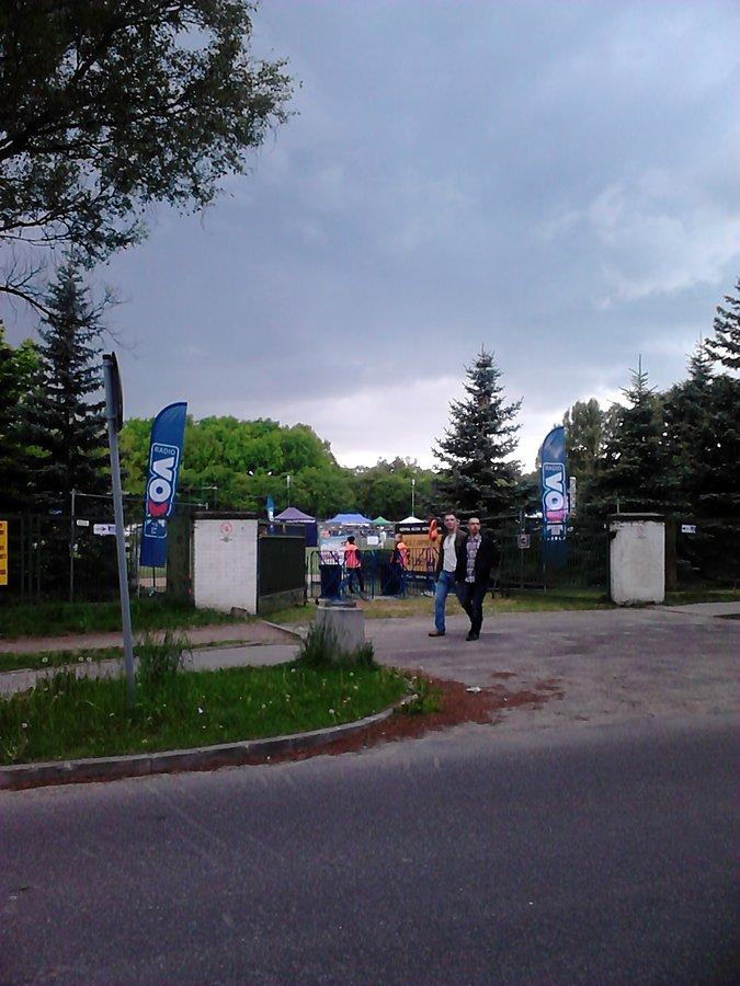 A na stadionie przy WAT zaczynała się impreza plenerowa