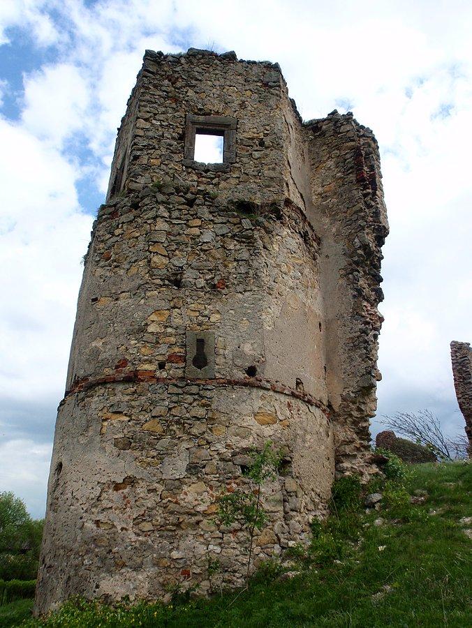 Baszta narożna zamku w Majkowicach