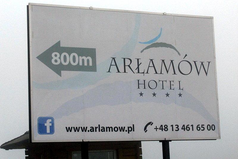 Drogowskaz do hotelu w Arłamowie