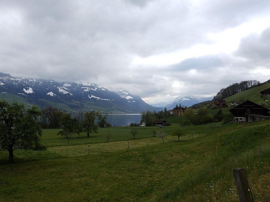 Widok z Sarnen w kierunku Lungern