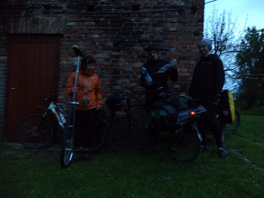 Ekipa Martwejwiewiórki wieczorową porą ;)