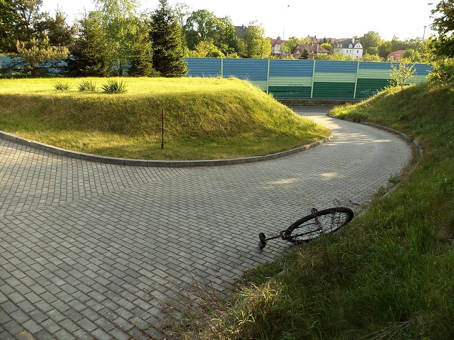 Ładny podjazd, jak na 36". Skądinąd wizualnie też ładny